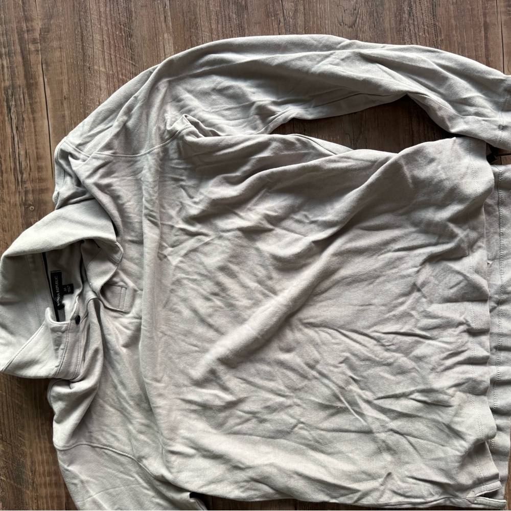 Banana Republic Men's Light Gray Shirt